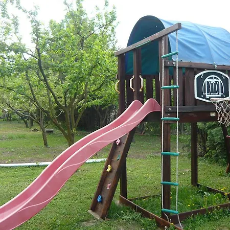 Attila Apartmanhaz * 케츨리